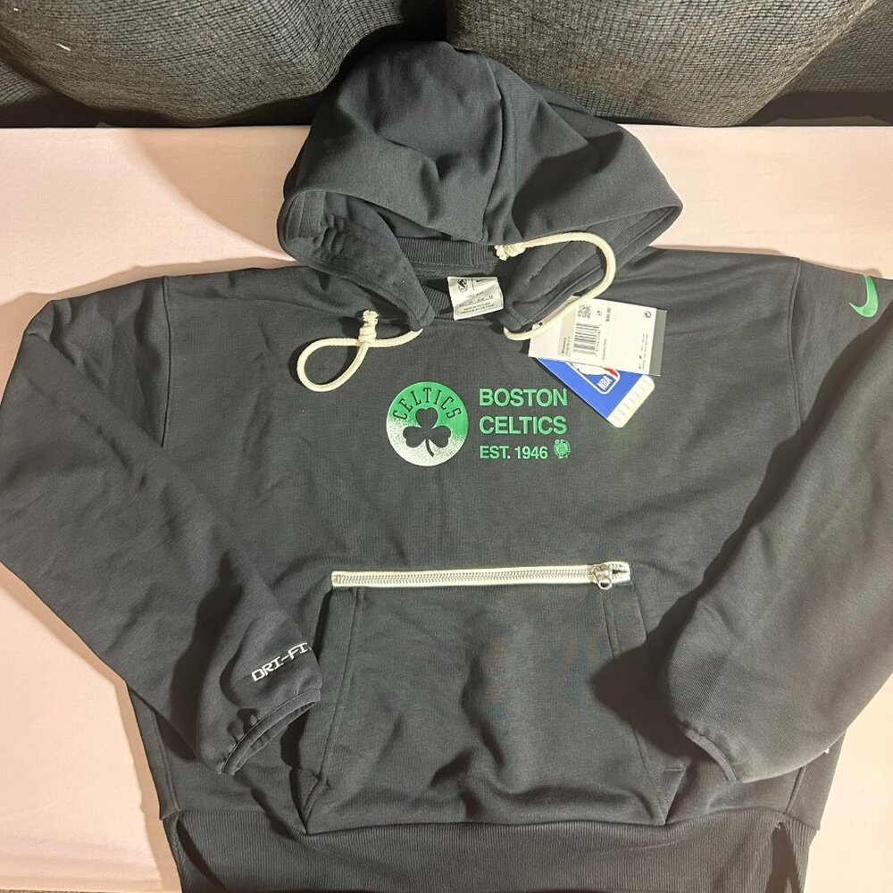 NWT Ladies Nike Boston Celtic's Official NBA Hoodies Size XS - Logo Front/Back